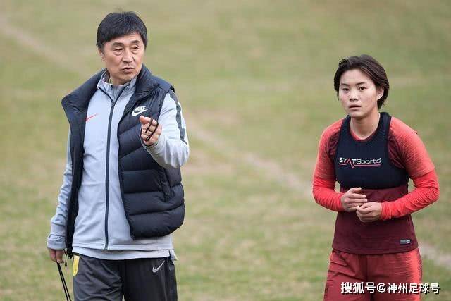 格雷茨卡：德国不是夺冠热门，我们希望赢回德国球迷信任